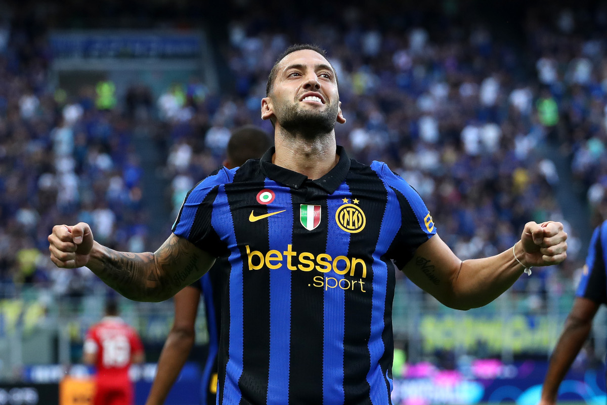 Report: Juventus join race for Inter veteran Calhanoglu