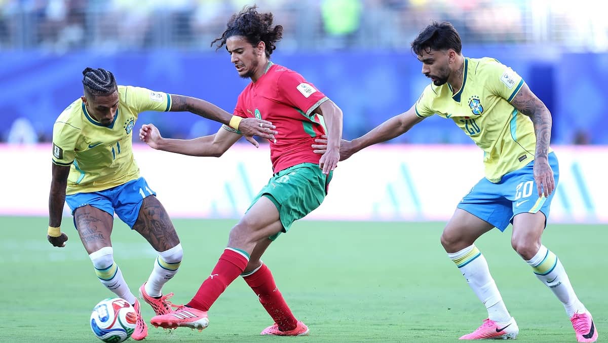 United make up their minds on hijacking Arsenal move for World Cup standout drawing Busquets comparisons - Sky Sports