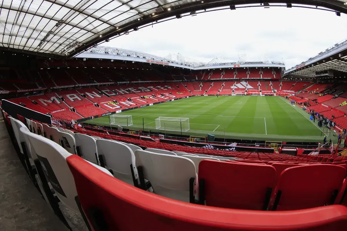 Official: Manchester United land Nani type winger Isaac Konde from arch-rivals Liverpool